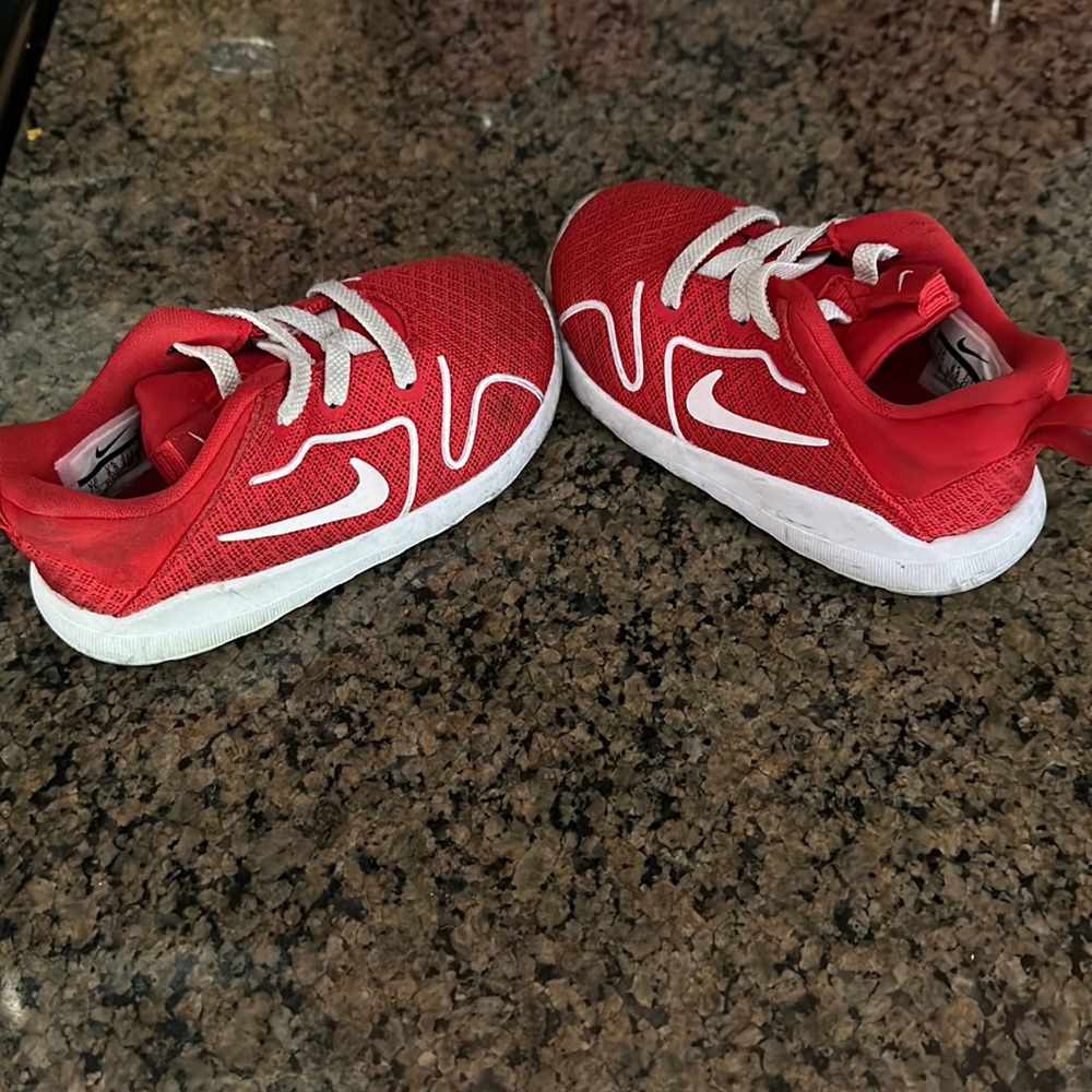 Kids Nike Shoes Size 7C